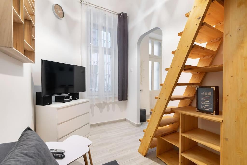 Swarz'S Downtown Apartment Budapest Bagian luar foto