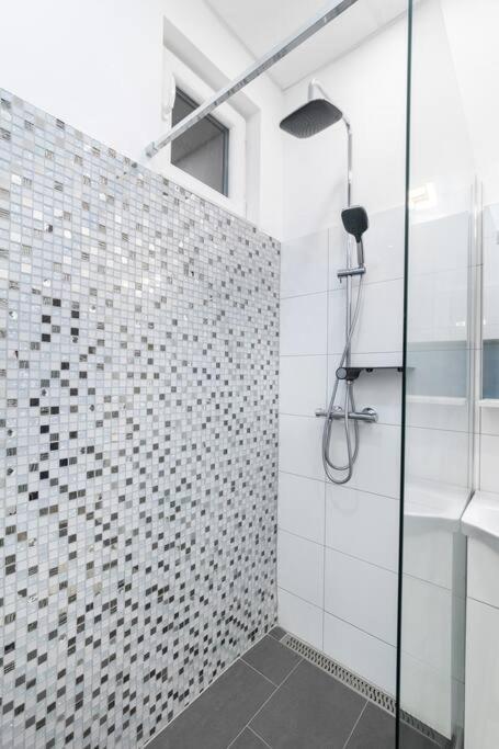Swarz'S Downtown Apartment Budapest Bagian luar foto